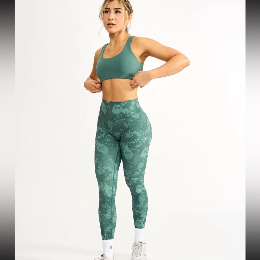 Buffbunny Micro Legacy - Ivy Dahlia Print Leggings - Green